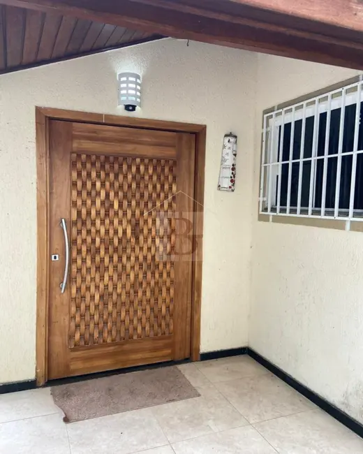 Foto 3 de Casa com 2 quartos à venda, 240m2 em Niteroi - RJ