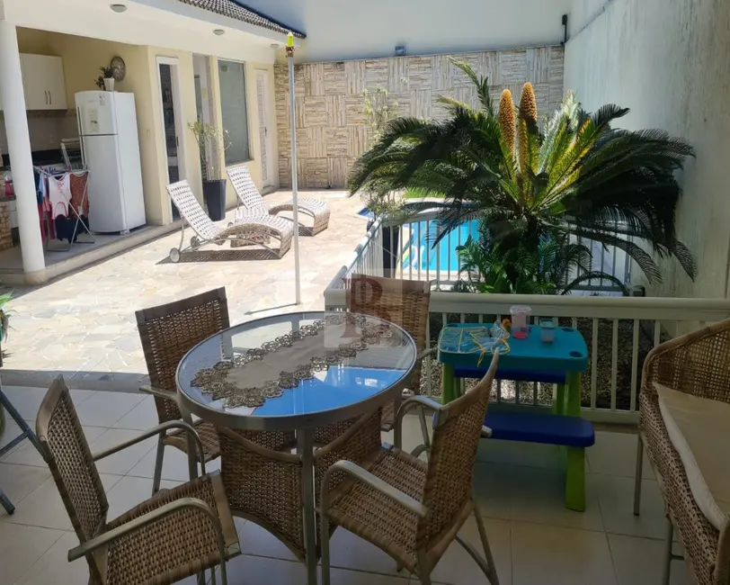 Foto 4 de Casa com 4 quartos à venda, 242m2 em Camboinhas, Niteroi - RJ