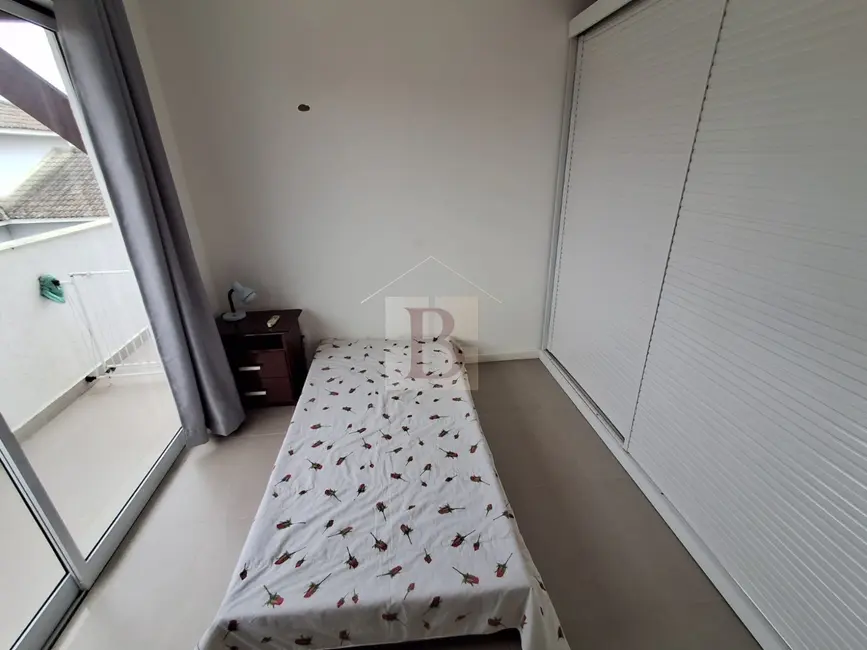 Foto 6 de Apartamento com 3 quartos à venda, 100m2 em Palmeiras, Cabo Frio - RJ
