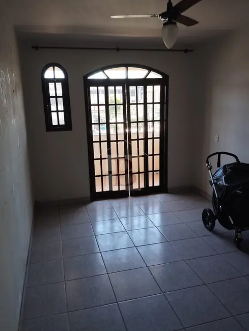 Casa com 4 quartos à venda, 182m2 em Colubande, Sao Goncalo - RJ - imagem 2 Foto 2 de Casa com 4 quartos à venda, 182m2 em Colubande, Sao Goncalo - RJ