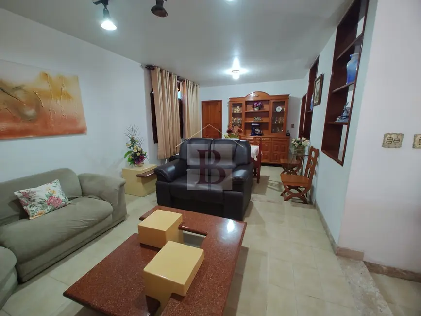 Foto 2 de Casa com 3 quartos à venda, 420m2 em Porto Novo, Sao Goncalo - RJ