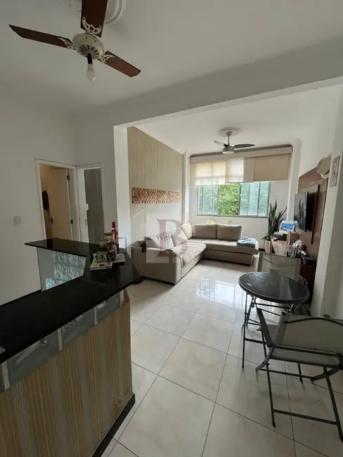 Apartamento com 1 quarto à venda, 50m2 em São Francisco, Niteroi - RJ - imagem 9 Foto 9 de Apartamento com 1 quarto à venda, 50m2 em São Francisco, Niteroi - RJ