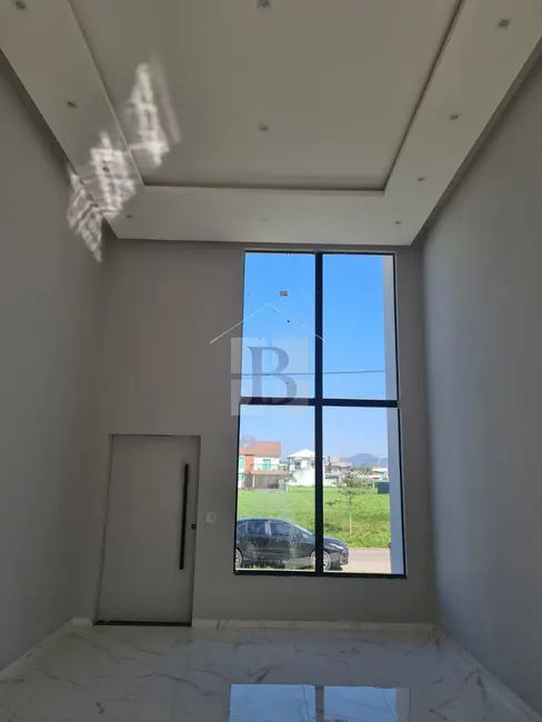 Foto 8 de Casa de Condomínio com 3 quartos à venda, 200m2 em Marica - RJ