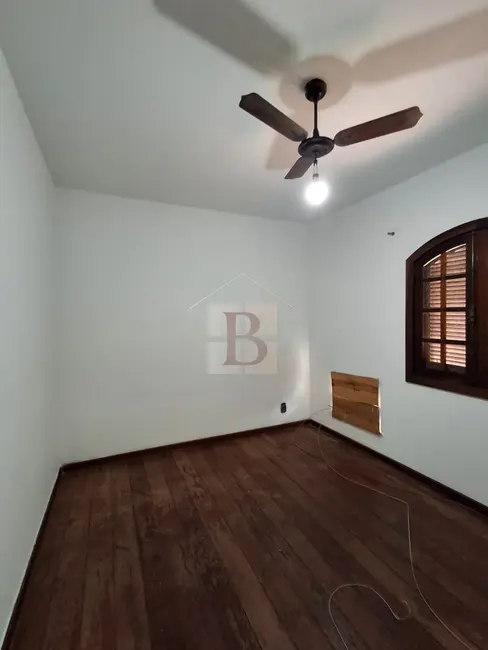Casa com 4 quartos à venda, 125m2 em Piratininga, Niteroi - RJ - imagem 8 Foto 8 de Casa com 4 quartos à venda, 125m2 em Piratininga, Niteroi - RJ