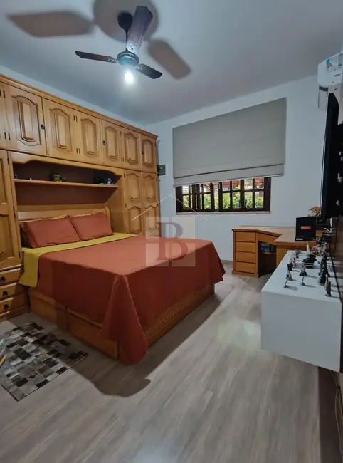 Casa com 4 quartos à venda, 202m2 em Itaipu, Niteroi - RJ - imagem 9 Foto 9 de Casa com 4 quartos à venda, 202m2 em Itaipu, Niteroi - RJ