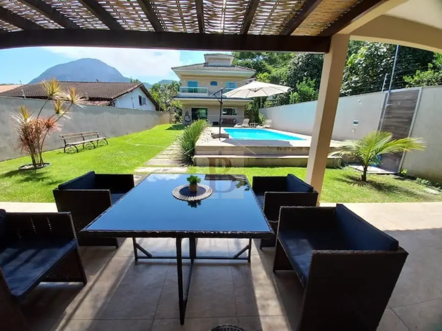 Foto 3 de Casa com 3 quartos à venda, 220m2 em Recanto de Itaipuaçu (Itaipuaçu), Marica - RJ