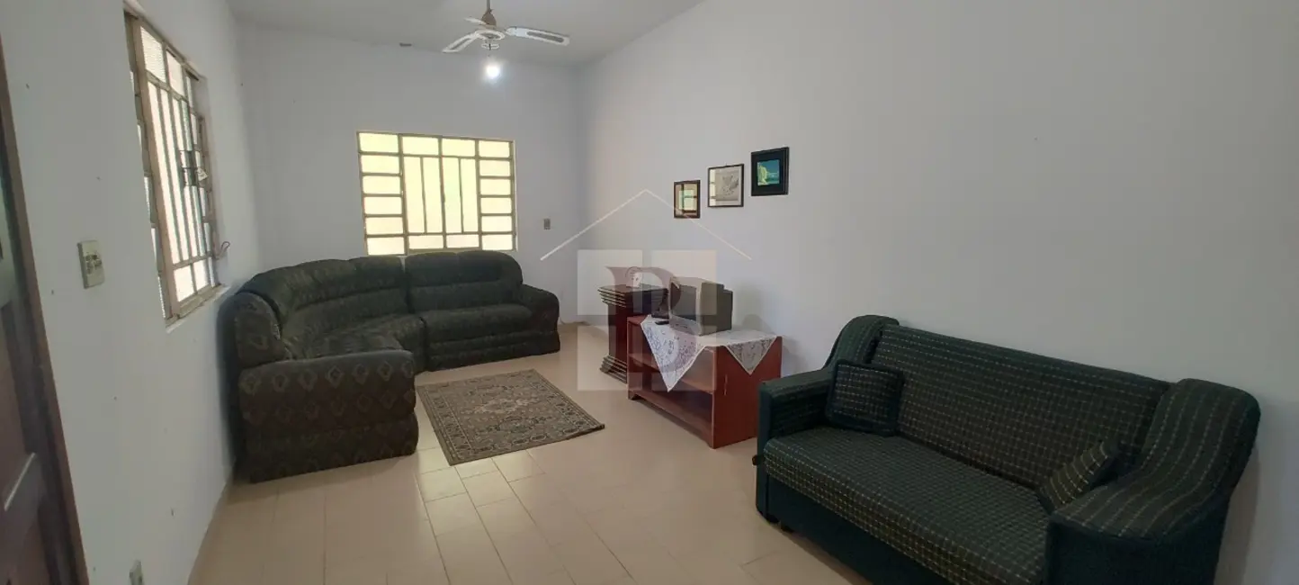 Sítio / Rancho com 4 quartos à venda, 6000m2 em Rio do Ouro, Sao Goncalo - RJ - imagem 4 Foto 4 de Sítio / Rancho com 4 quartos à venda, 6000m2 em Rio do Ouro, Sao Goncalo - RJ