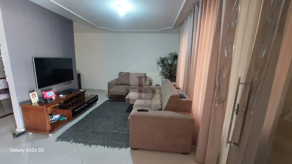 Foto 2 de Casa com 3 quartos à venda, 187m2 em Tribobó, Sao Goncalo - RJ