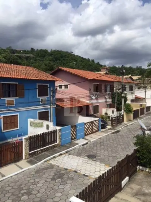 Foto 2 de Casa de Condomínio com 3 quartos à venda, 150m2 em Maria Paula, Sao Goncalo - RJ