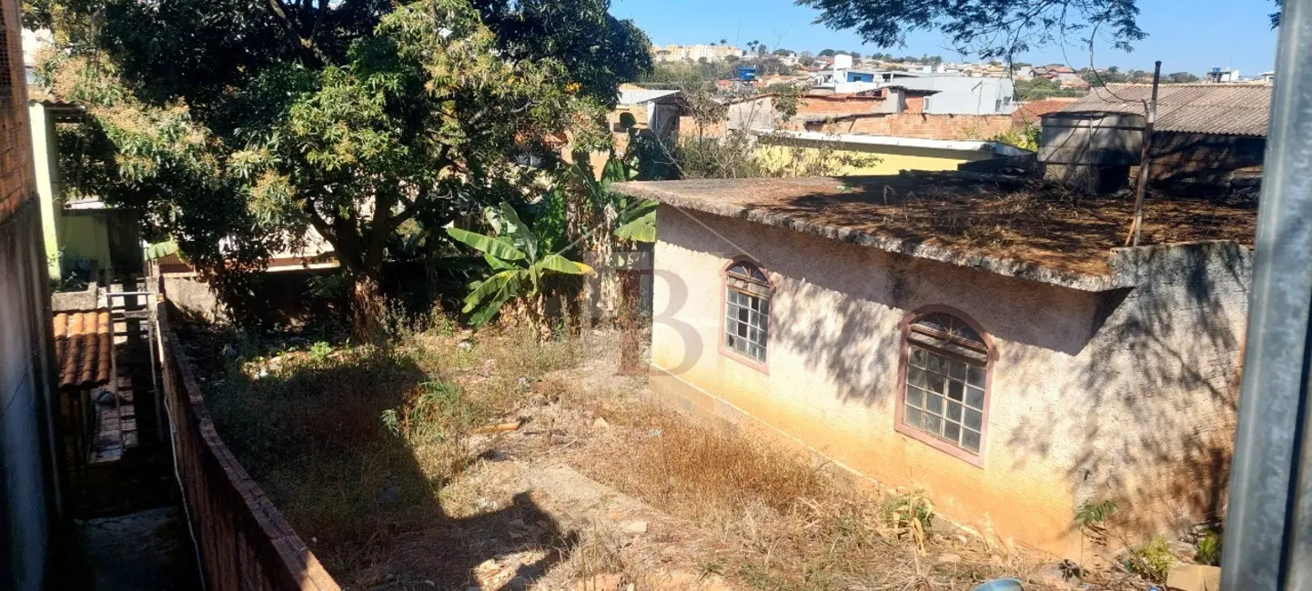 Foto 3 de Terreno / Lote à venda, 360m2 em Contagem - MG