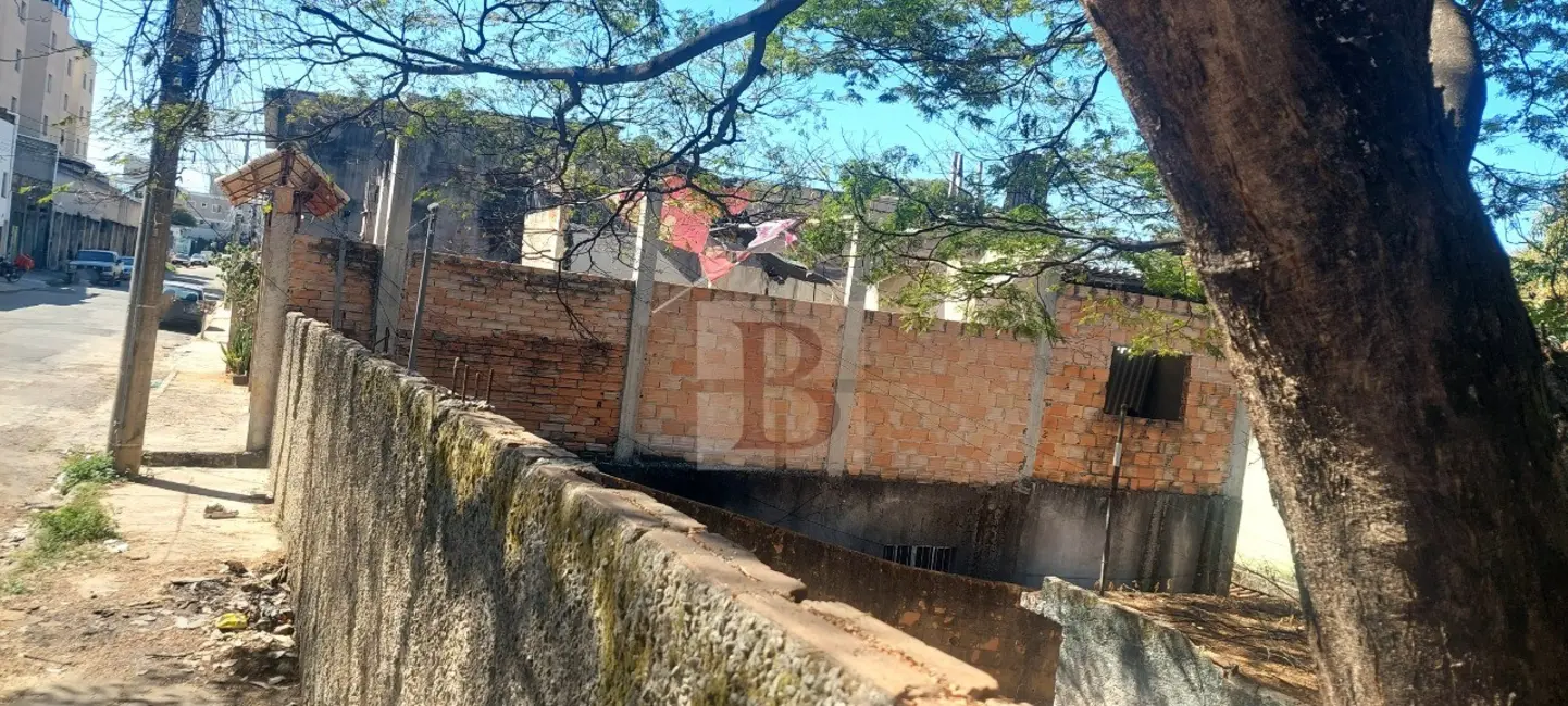 Foto 7 de Terreno / Lote à venda, 360m2 em Contagem - MG