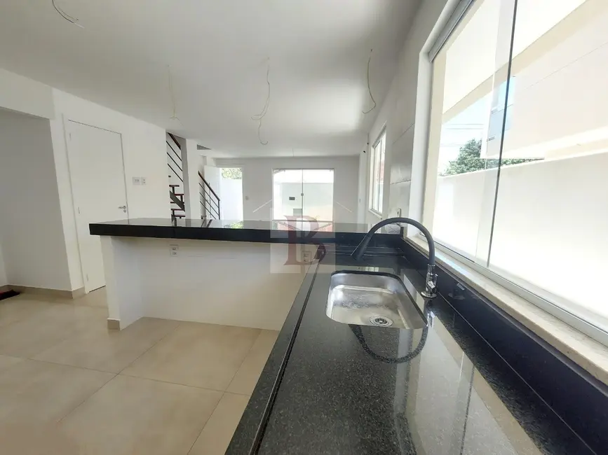 Foto 9 de Casa com 3 quartos à venda, 150m2 em Piratininga, Niteroi - RJ