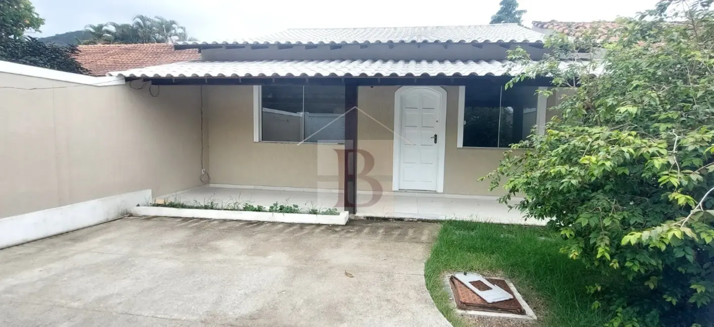 Foto 1 de Casa com 2 quartos à venda, 100m2 em Piratininga, Niteroi - RJ