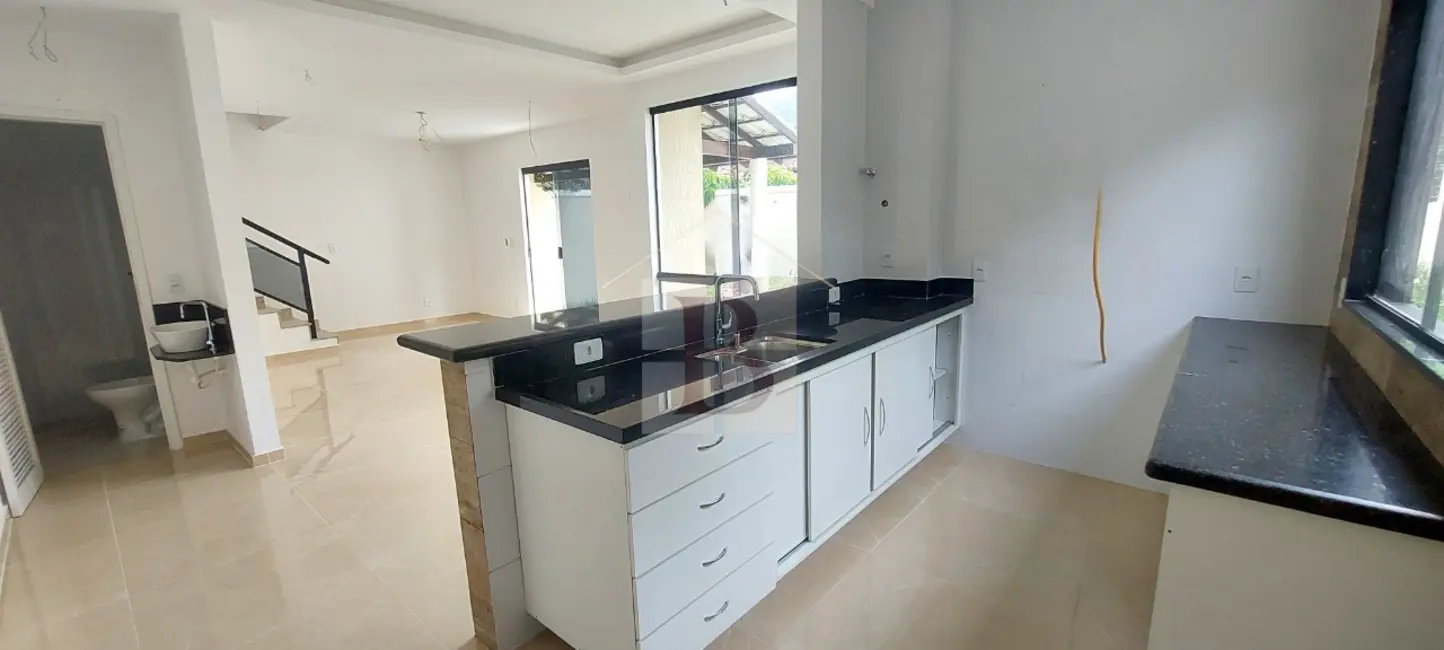 Foto 7 de Casa com 2 quartos à venda, 100m2 em Piratininga, Niteroi - RJ