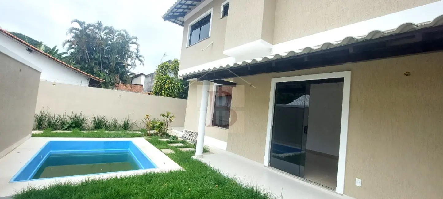 Foto 2 de Casa com 2 quartos à venda, 100m2 em Piratininga, Niteroi - RJ