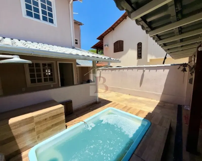 Foto 2 de Casa com 4 quartos à venda, 392m2 em Piratininga, Niteroi - RJ