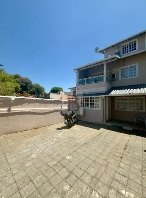 Foto 8 de Casa com 4 quartos à venda, 392m2 em Piratininga, Niteroi - RJ