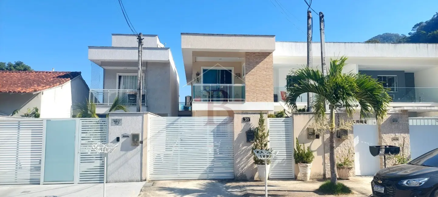 Foto 1 de Casa com 3 quartos à venda, 140m2 em Piratininga, Niteroi - RJ