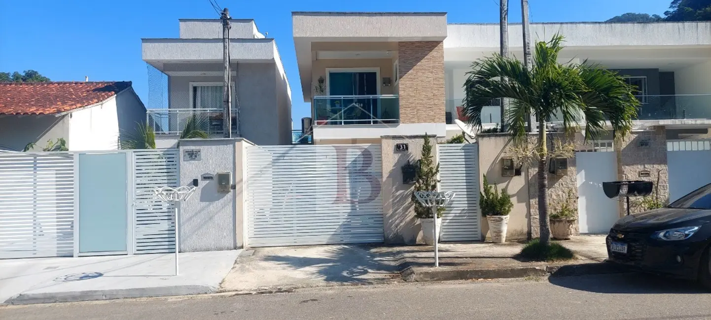 Foto 2 de Casa com 3 quartos à venda, 140m2 em Piratininga, Niteroi - RJ