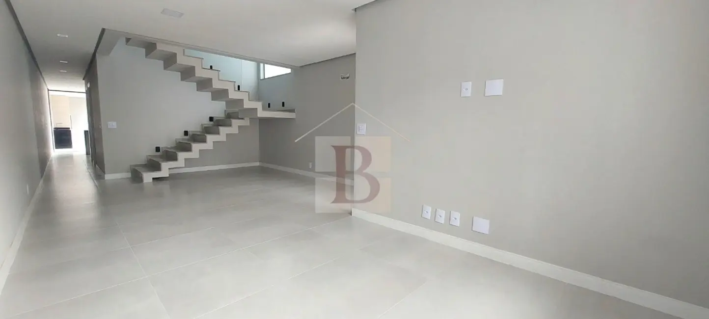 Foto 8 de Casa com 4 quartos à venda, 140m2 em Piratininga, Niteroi - RJ