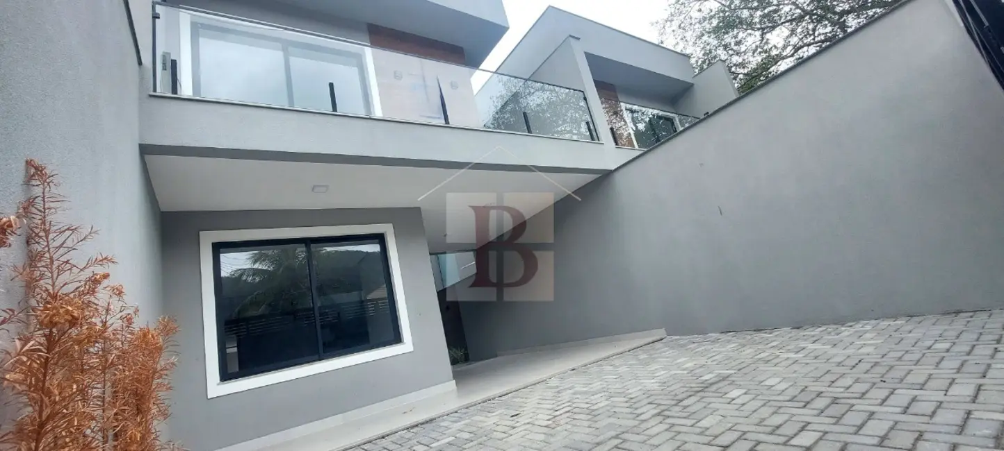 Foto 1 de Casa com 4 quartos à venda, 140m2 em Piratininga, Niteroi - RJ