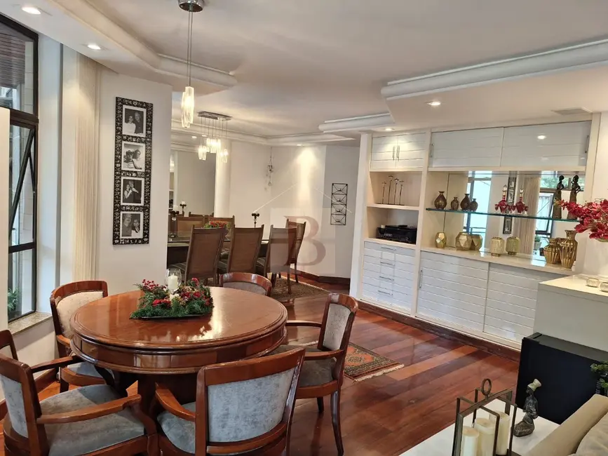 Apartamento com 4 quartos à venda, 256m2 em Niteroi - RJ - imagem 7 Foto 7 de Apartamento com 4 quartos à venda, 256m2 em Niteroi - RJ