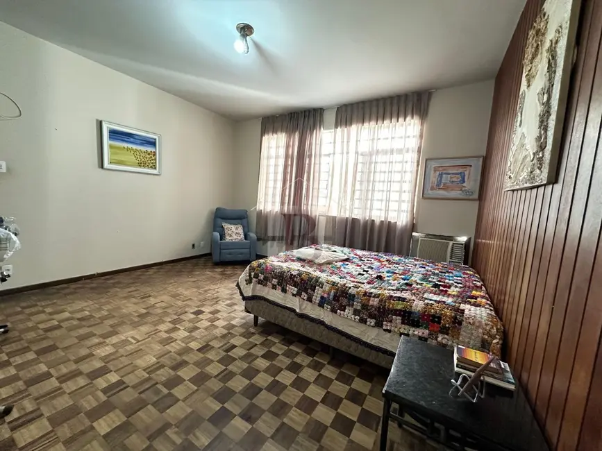 Casa com 4 quartos à venda, 289m2 em Santa Rosa, Niteroi - RJ - imagem 4 Foto 4 de Casa com 4 quartos à venda, 289m2 em Santa Rosa, Niteroi - RJ