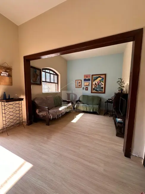 Casa com 4 quartos à venda, 289m2 em Santa Rosa, Niteroi - RJ - imagem 2 Foto 2 de Casa com 4 quartos à venda, 289m2 em Santa Rosa, Niteroi - RJ