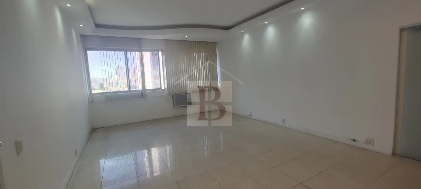 Apartamento com 3 quartos à venda, 132m2 em Laranjeiras, Rio De Janeiro - RJ - imagem 8 Foto 8 de Apartamento com 3 quartos à venda, 132m2 em Laranjeiras, Rio De Janeiro - RJ