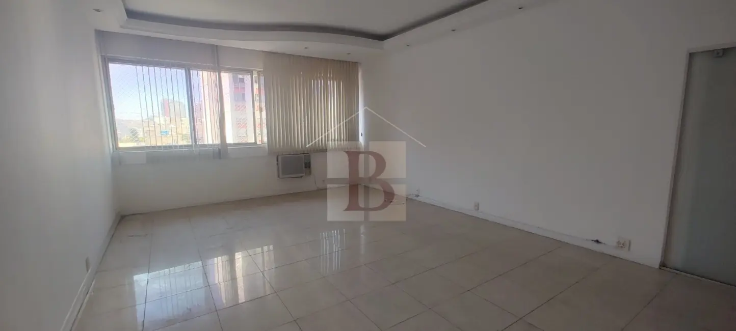 Apartamento com 3 quartos à venda, 132m2 em Laranjeiras, Rio De Janeiro - RJ - imagem 3 Foto 3 de Apartamento com 3 quartos à venda, 132m2 em Laranjeiras, Rio De Janeiro - RJ