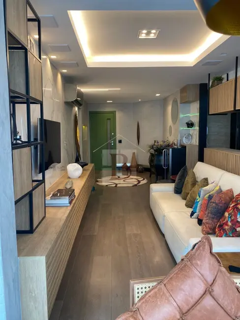 Foto 3 de Apartamento com 2 quartos à venda, 92m2 em Icaraí, Niteroi - RJ