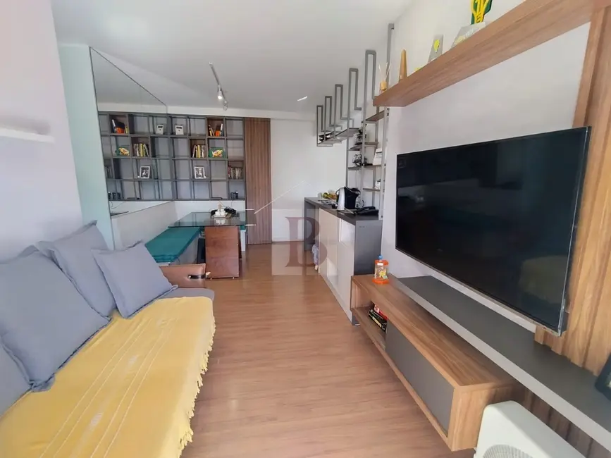 Foto 3 de Apartamento com 3 quartos à venda, 72m2 em Colubande, Sao Goncalo - RJ