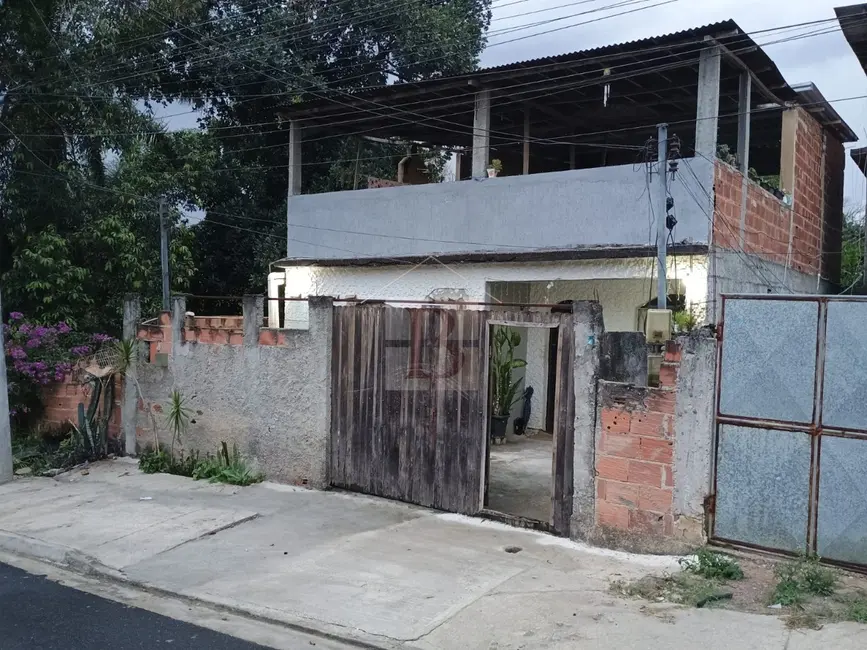 Foto 1 de Casa com 2 quartos à venda, 200m2 em Vista Alegre, Sao Goncalo - RJ