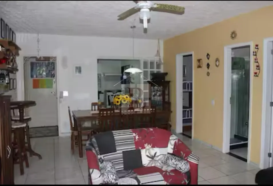 Foto 2 de Apartamento com 3 quartos à venda, 90m2 em Arraial Do Cabo - RJ