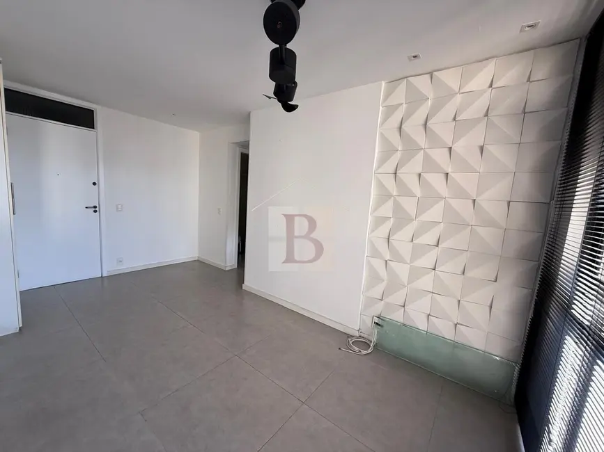 Foto 4 de Apartamento com 2 quartos à venda, 75m2 em Icaraí, Niteroi - RJ