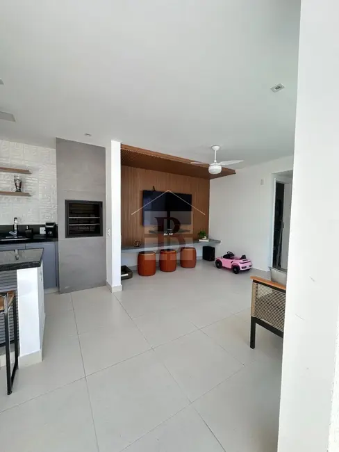 Foto 2 de Casa com 4 quartos à venda, 225m2 em Itaipu, Niteroi - RJ