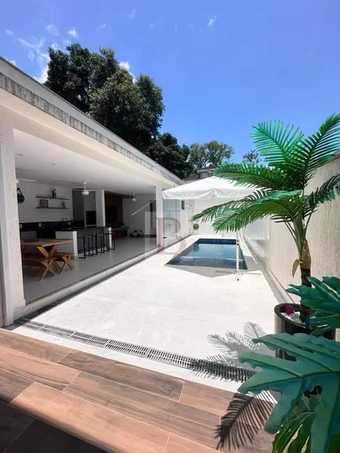 Foto 3 de Casa com 4 quartos à venda, 225m2 em Itaipu, Niteroi - RJ