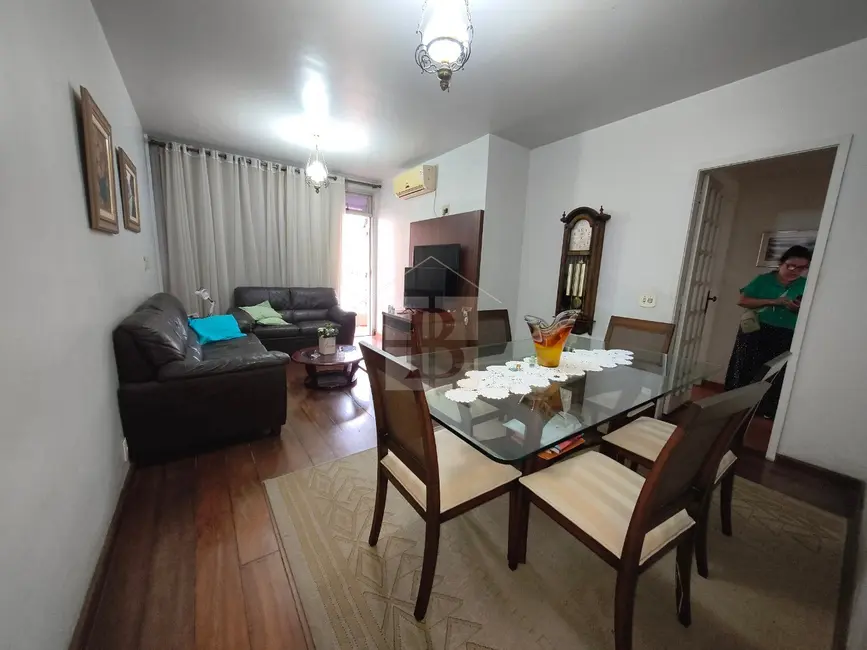 Apartamento com 2 quartos à venda, 93m2 em Icaraí, Niteroi - RJ - imagem 3 Foto 3 de Apartamento com 2 quartos à venda, 93m2 em Icaraí, Niteroi - RJ