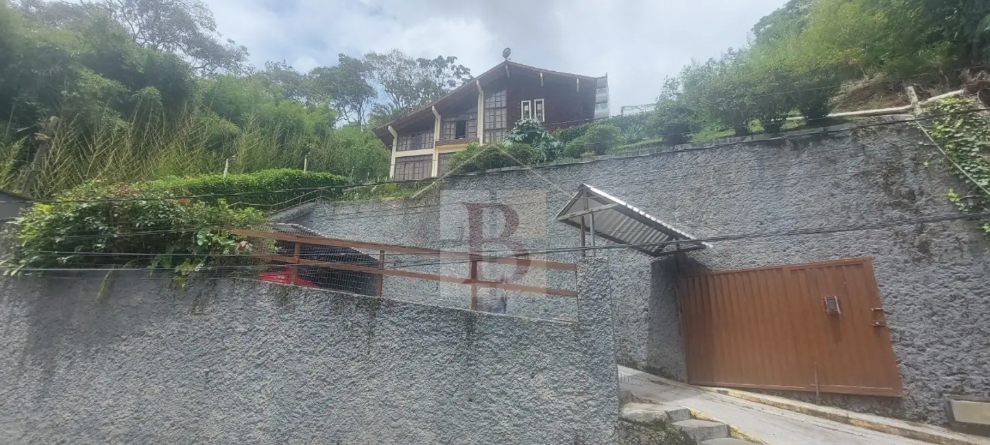Foto 1 de Casa com 3 quartos à venda, 150m2 em Nova Friburgo - RJ