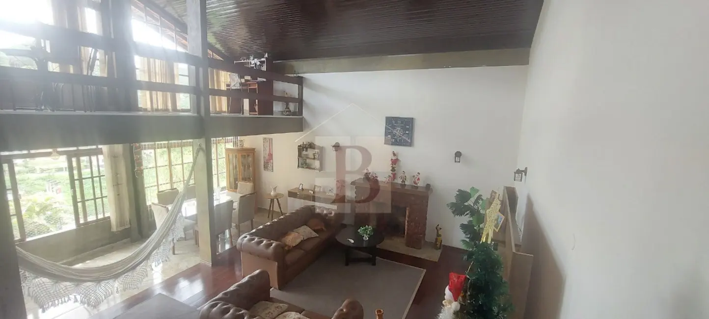 Foto 8 de Casa com 3 quartos à venda, 150m2 em Nova Friburgo - RJ