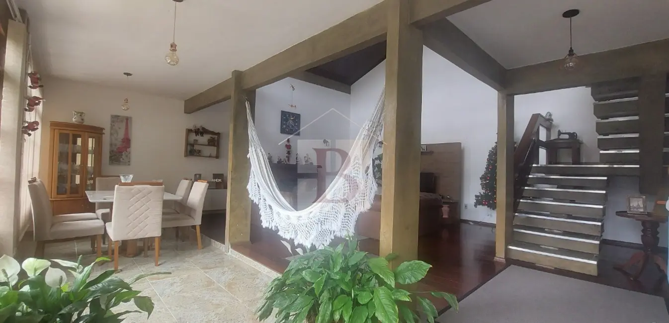 Foto 4 de Casa com 3 quartos à venda, 150m2 em Nova Friburgo - RJ