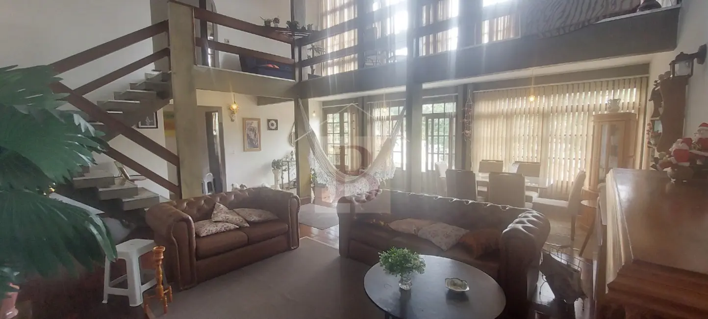 Foto 5 de Casa com 3 quartos à venda, 150m2 em Nova Friburgo - RJ