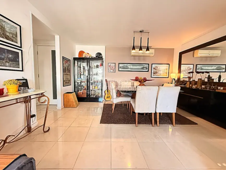 Foto 4 de Apartamento com 3 quartos à venda, 140m2 em Icaraí, Niteroi - RJ