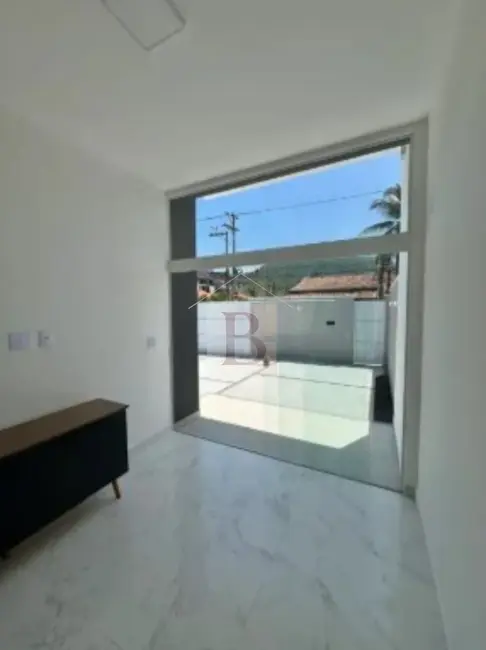 Casa com 3 quartos à venda, 172m2 em Piratininga, Niteroi - RJ - imagem 7 Foto 7 de Casa com 3 quartos à venda, 172m2 em Piratininga, Niteroi - RJ