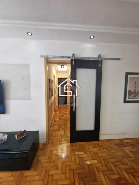 Apartamento com 3 quartos à venda, 123m2 em Icaraí, Niteroi - RJ - imagem 8 Foto 8 de Apartamento com 3 quartos à venda, 123m2 em Icaraí, Niteroi - RJ