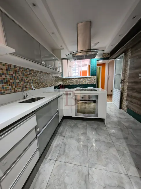 Apartamento com 3 quartos à venda, 123m2 em Icaraí, Niteroi - RJ - imagem 9 Foto 9 de Apartamento com 3 quartos à venda, 123m2 em Icaraí, Niteroi - RJ