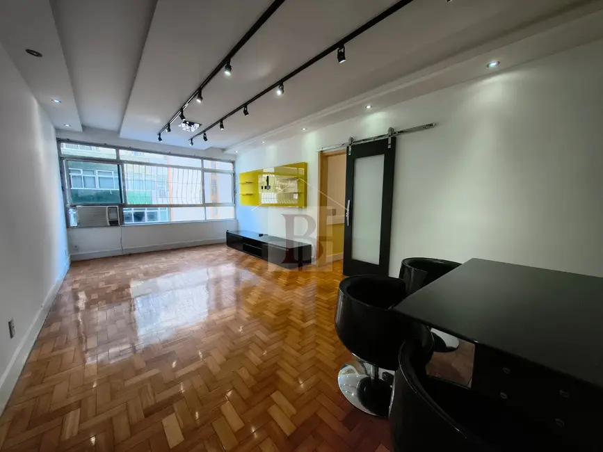 Apartamento com 3 quartos à venda, 123m2 em Icaraí, Niteroi - RJ - imagem 1 Foto 1 de Apartamento com 3 quartos à venda, 123m2 em Icaraí, Niteroi - RJ