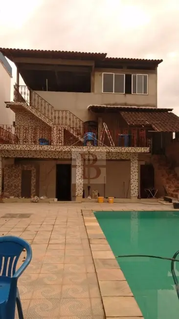 Foto 1 de Casa com 4 quartos à venda, 360m2 em Mutuá, Sao Goncalo - RJ