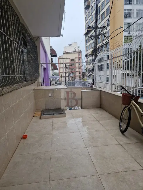 Apartamento com 2 quartos à venda, 65m2 em Centro, Niteroi - RJ - imagem 3 Foto 3 de Apartamento com 2 quartos à venda, 65m2 em Centro, Niteroi - RJ