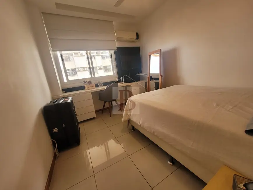 Foto 6 de Apartamento com 4 quartos à venda, 145m2 em Icaraí, Niteroi - RJ